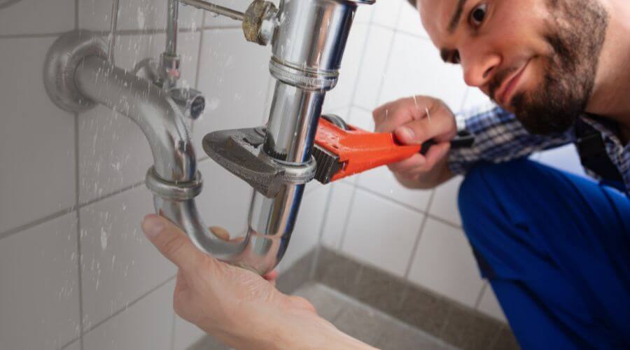 Expert burst pipe repair services in Elk Creek, NE